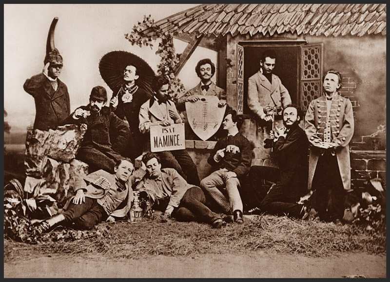 Žertovný snímek plzeňské pánské společnosti, rok 1870.
