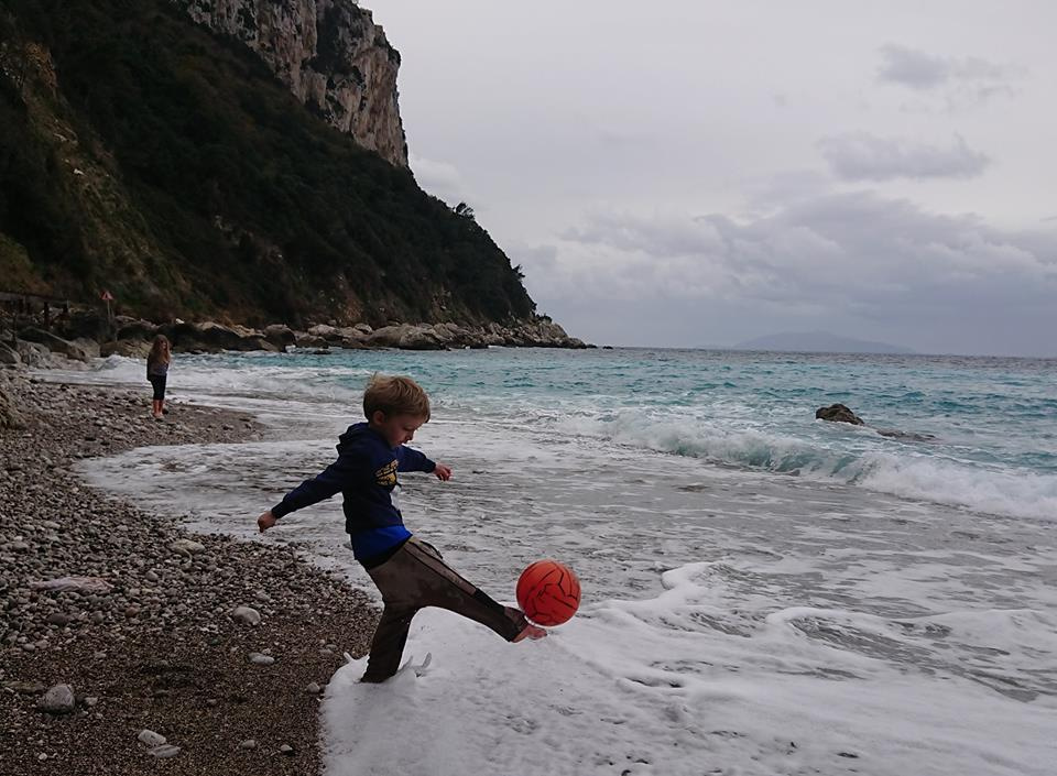 S dětmi na prázdninách. Ostrov Capri, únor 2018.
