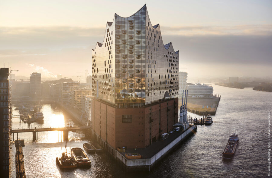 Hamburg: Labská filharmonie při západu Slunce