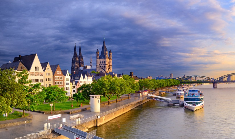 Kolín nad Rýnem: pohled směrem na centrum města se slavnou katedrálou