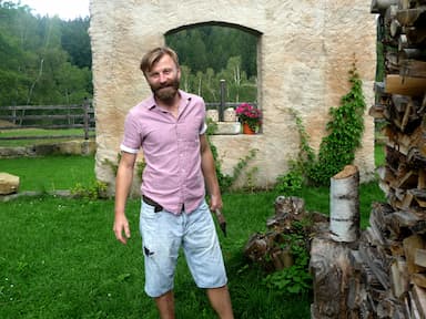 Jedu už jen na sto procent, říká kadeřník ve svém penzionu