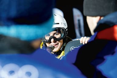 Zlatá Ester: Mimozemšťanka na sněhu