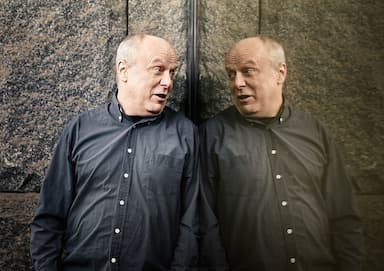 René Levínský: Hry s lidmi