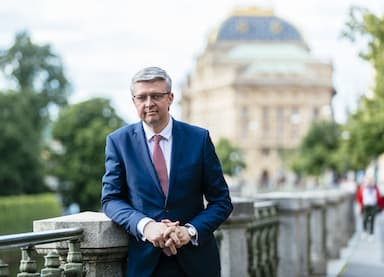 Insolvence, dotace, kmenové buňky. Podivné obchody vicepremiéra Havlíčka