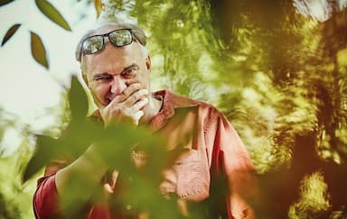 Bourák měl zpoždění. Přesto přijel jako první