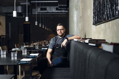 … a otevřená kuchyně je naše jeviště