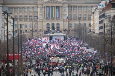 V zuřivosti ulice