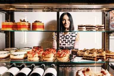 Sladký život na Žižkově: Jeden rozmarýnový cheesecake, prosím!