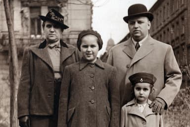 Za války utíkali na koňském povozu, sestru znásilnili sovětští vojáci