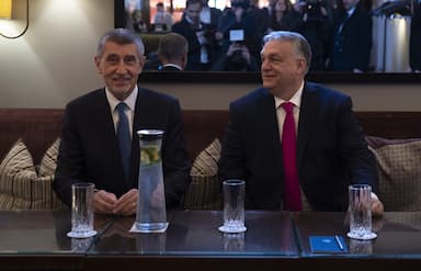 Pragmatik a ideolog. V čem jsou si Babiš a Orbán podobní a hrozí Česku maďarský scénář?