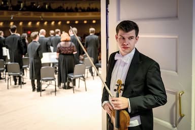 Kdo je pro, abychom odjeli do Ameriky? Jak Česká filharmonie dobyla Carnegie Hall  