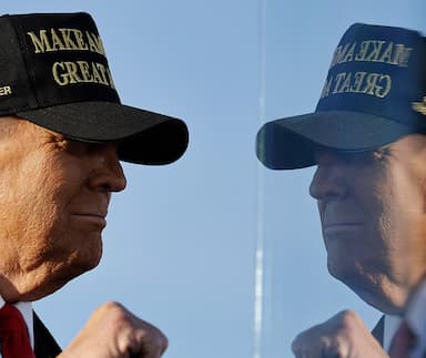 Druhá doba Trumpova. Odpůrci se bojí slov o odplatě, mezi spojenci hrozí chaos