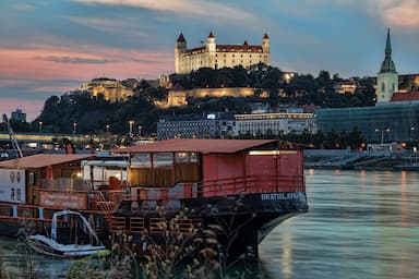 Simsala bim! aneb Jak nechat zmizet Slovensko. Fico je zdatný kejklíř