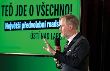 Obětovat se s Babišem? Dilema prozápadních stran, jak zabránit vládě ANO s extremisty