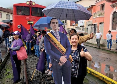 Sí, Noboa, sí! Zemi v Andách vládne Trumpův prezident z kartonu
