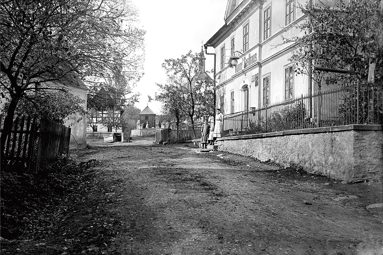 Hospoda ve Spansdorfu/Lipové na severu Čech. Rok 1915. Fungovala až do začátku 21. století, pak zanikla.