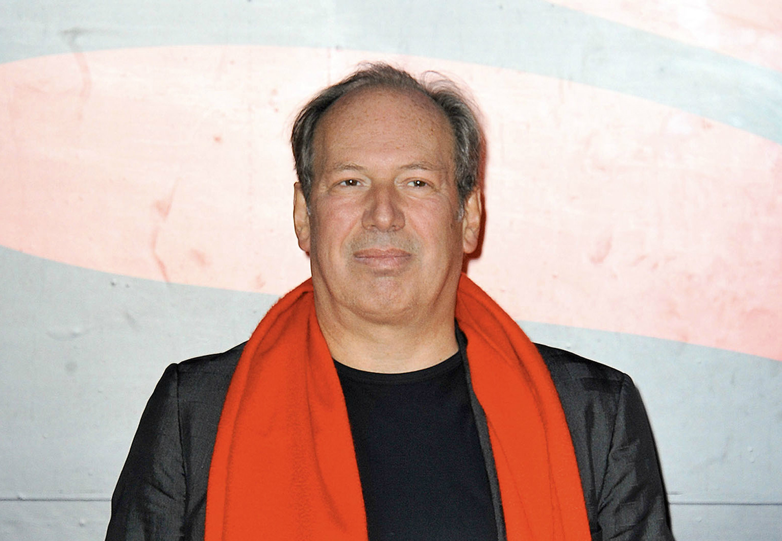 Osmapadesátiletý Hans Zimmer napsal melodie k mnoha slavným filmům.