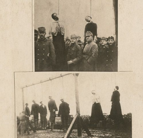 Rakouské barbarství páchané v Ruském Polsku”, fotografická pohlednice, kolem roku 1918.