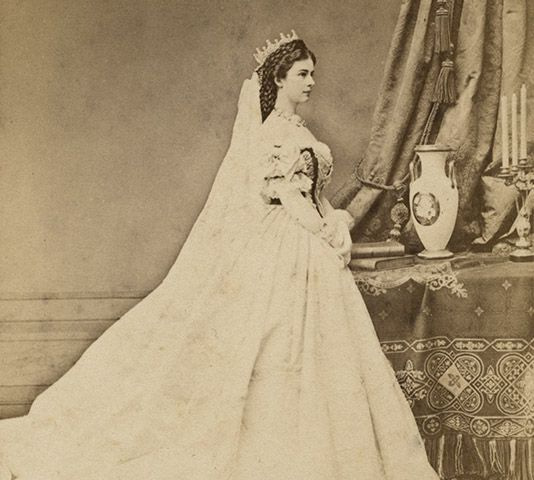 Alžběta Bavorská, zvaná Sisi, manželka císaře Františka Josefa I., vizitka, rok 1867.