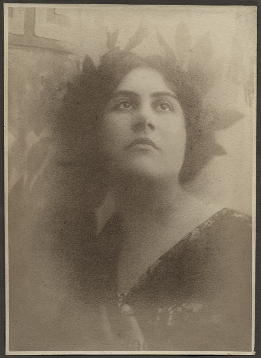 Ema Destinnová, před rokem 1918.