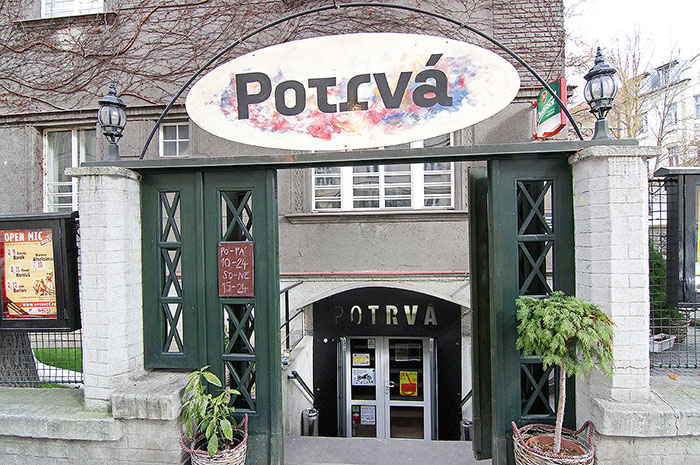 Potrvá.