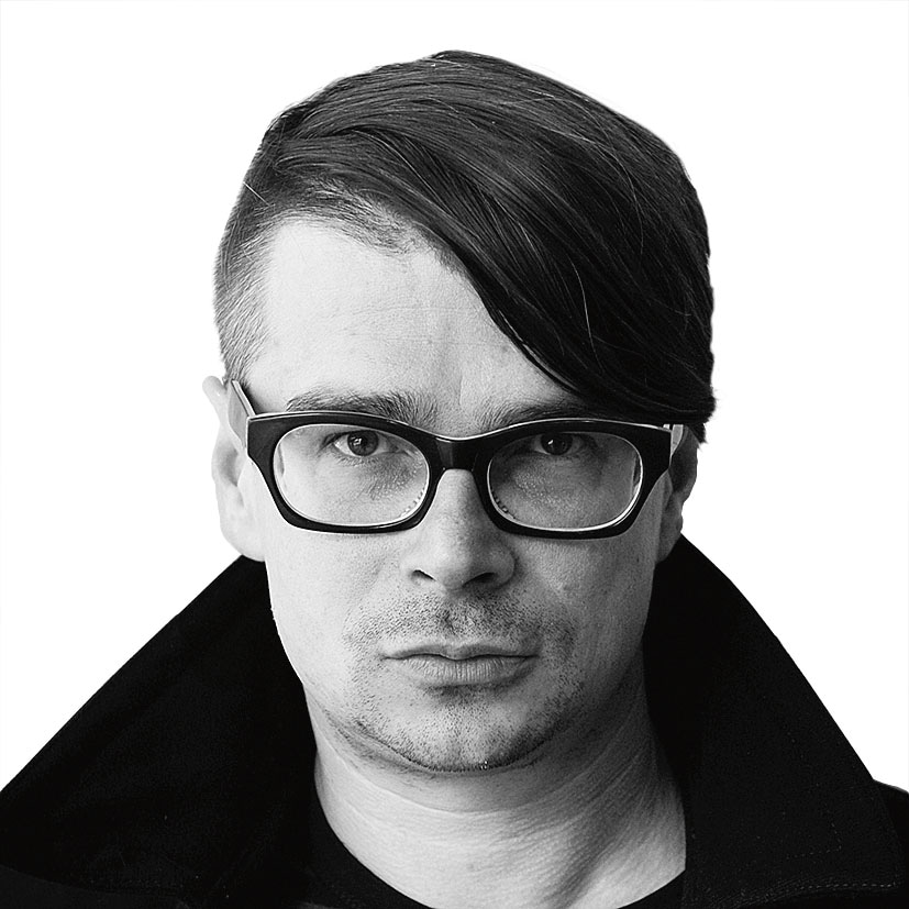 ​​​​​​​<b style="font-size:30px;color:#F37B2D">Jaroslav Rudiš</b></big><br />
<b>Spisovatel</b><br />
Autor skvělého románu Konec punku v Helsinkách z roku 2010.