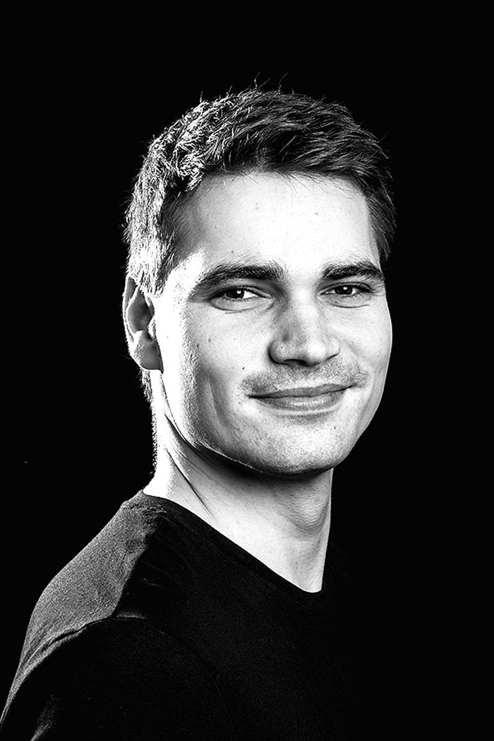 ​​​​​​​​​​​​​​Daniel Stach
moderátor
Připravuje televizní pořad o  vědě Hyde Park Civilizace.