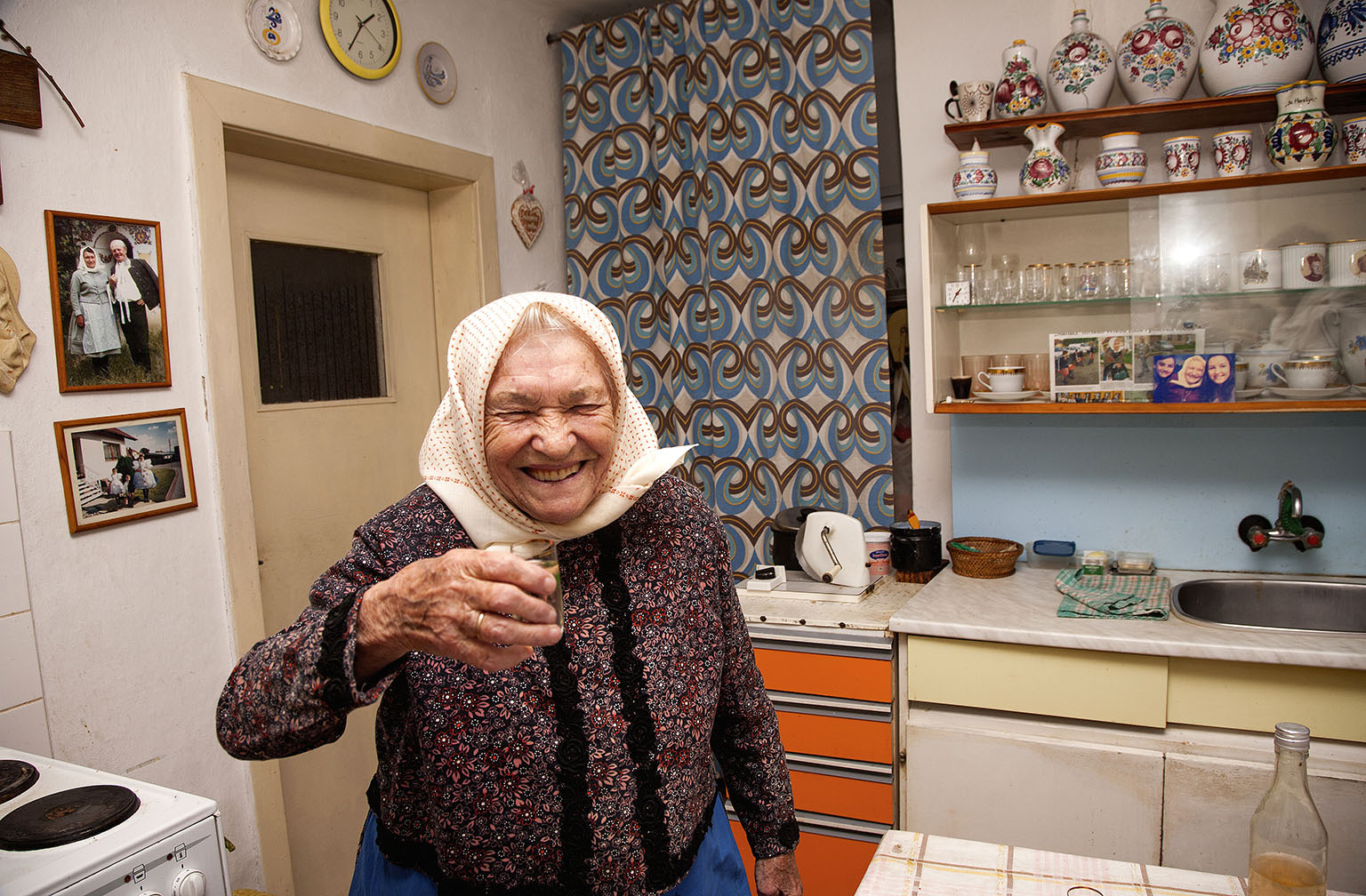 Růžena Komosná (ročník 1926). „Ještě nedávno tancovala na hodech,“ říká Zlata Maděřičová, která pečuje o přežití tradic na Slovácku.