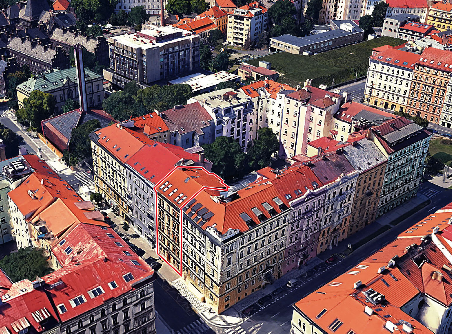 Dům číslo 7 je vyznačen červeným obrysem.