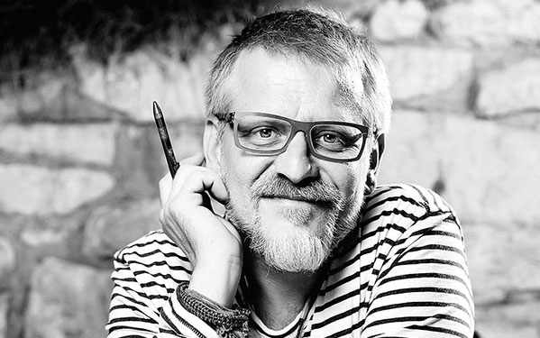 Josef Formánek
spisovatel
Podle jeho knihy vznikl film Úsměvy smutných mužů.