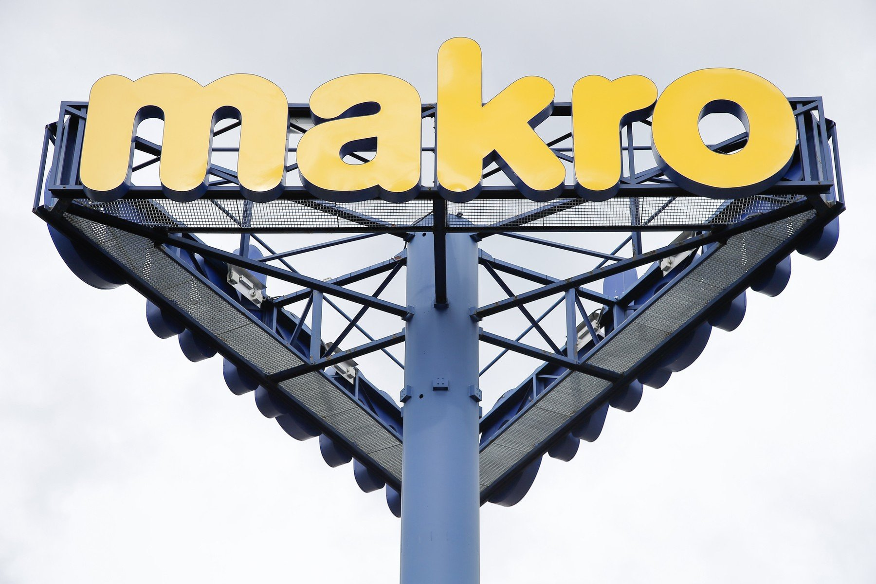 Metro AG provozuje v Česku obchody Makro.