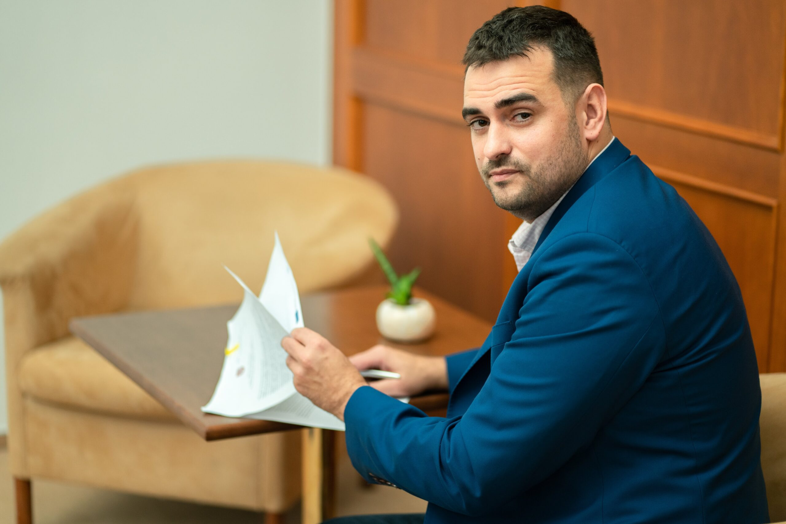 K práci profesora toxikologie Kamila Kuči patří i přemýšlení o tom, jak mohlo dojít k otravám bývalých sovětských špionů nebo aktuálně ruského opozičního politika Navalného.
