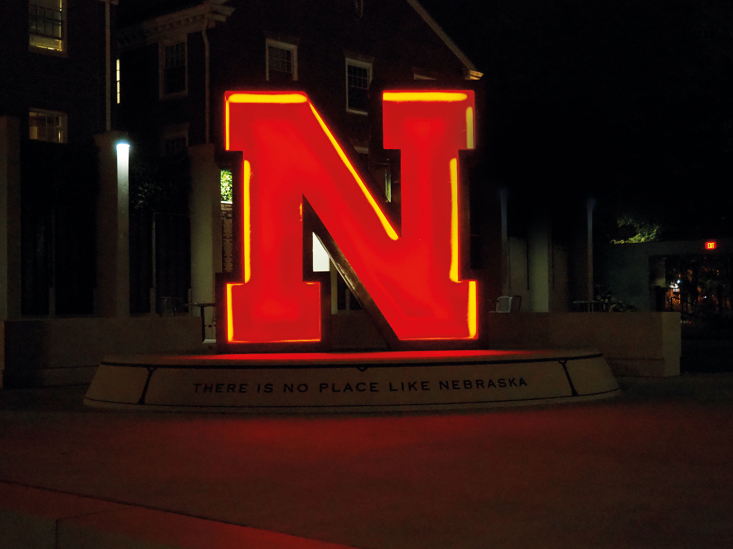 Univerzitní kampus v Lincolnu, hlavní městě republikánského státu Nebraska. Cizinci sem moc nejezdí, natož v době pandemie.