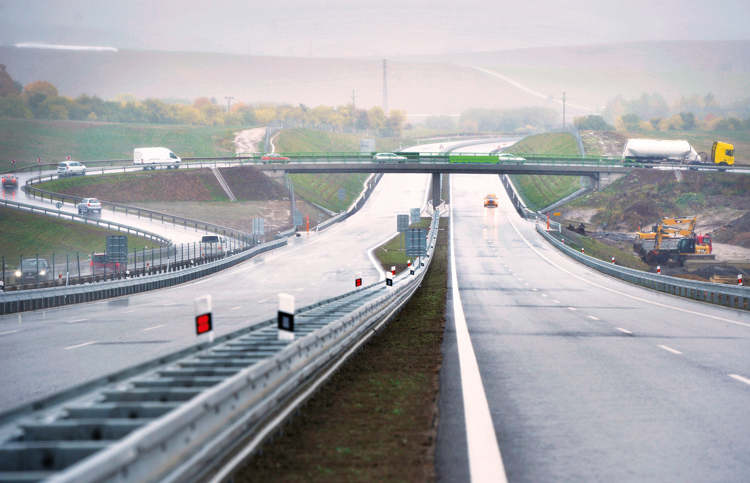 Sdružení postaví novou dálnici a převezme i údržbu několika hotových úseků.