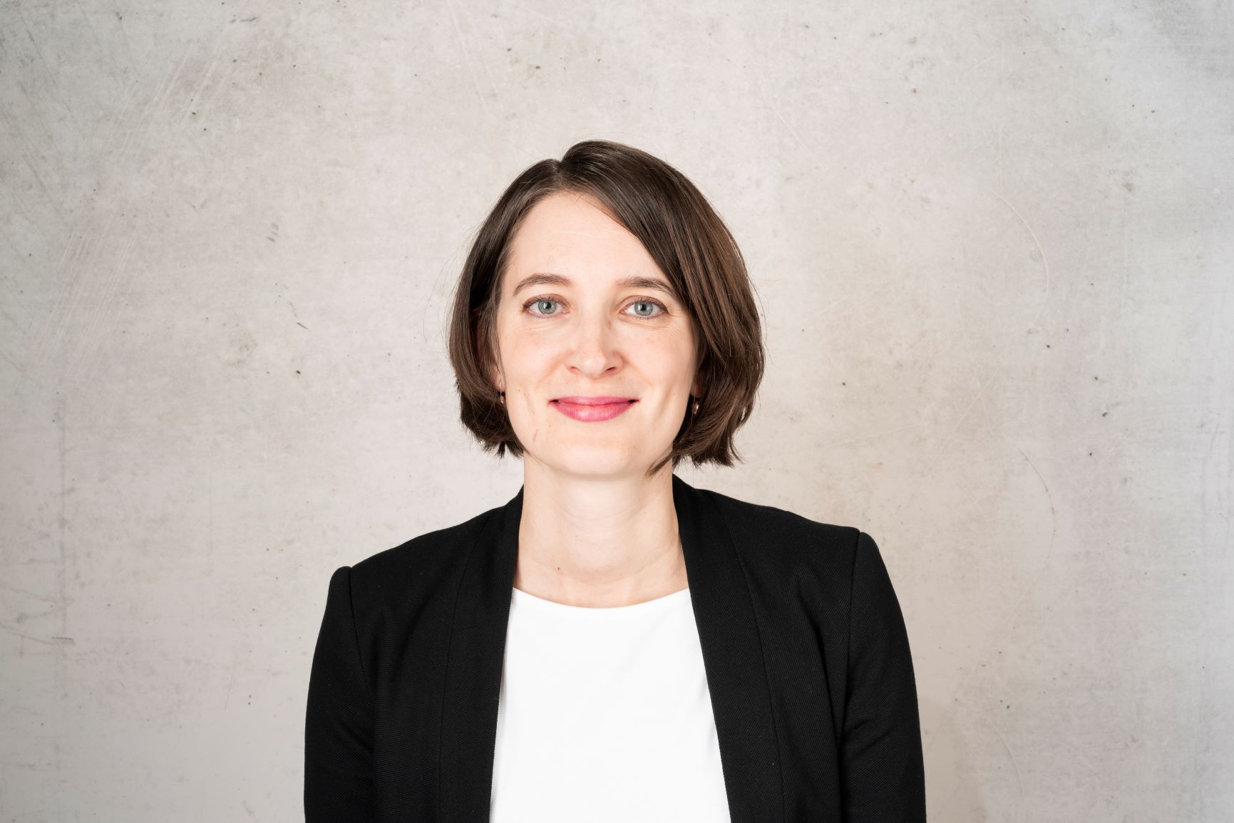 Sylvie Graf vědecká pracovnice Psychologického ústavu Akademie věd. Momentálně žije v Bernu ve Švýcarsku, kde vyučuje na tamní univerzitě.