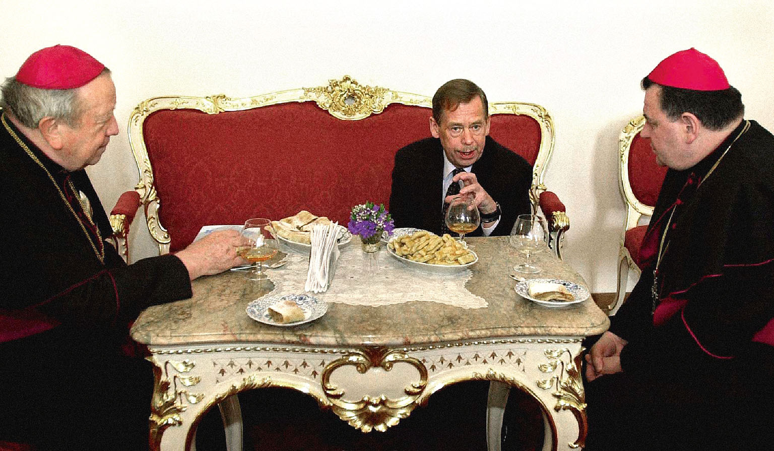 Prezident Havel a (tehdy ještě) biskup Duka