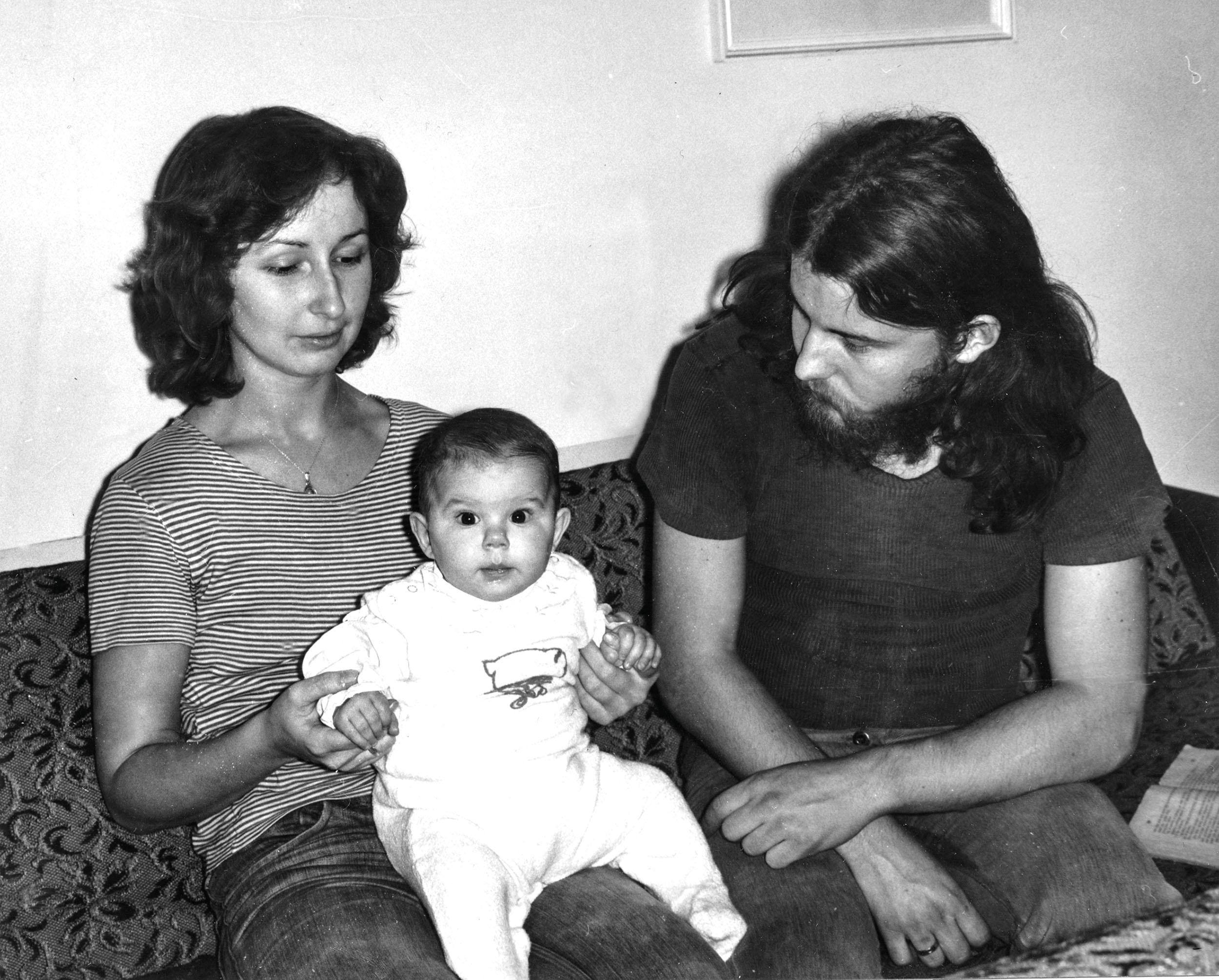 Kateřina Spurná s dcerou a manželem.