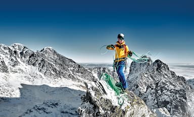 Zase jako první. „Baví mě zkoumat své limity,“ říká skialpinista a zubař Matěj Bernát