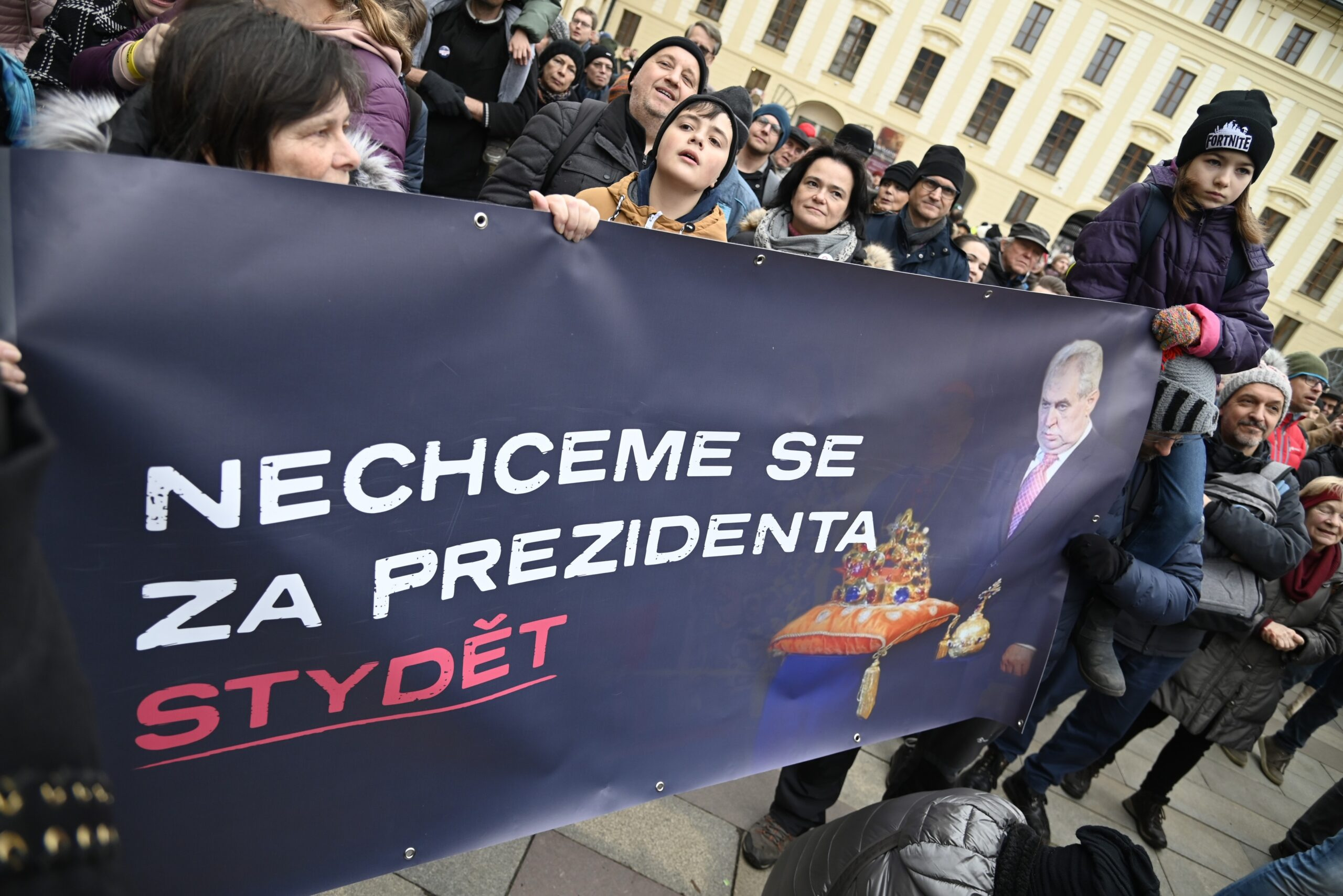 Demonstrace na pražských Hradčanech, 8. ledna 2023.